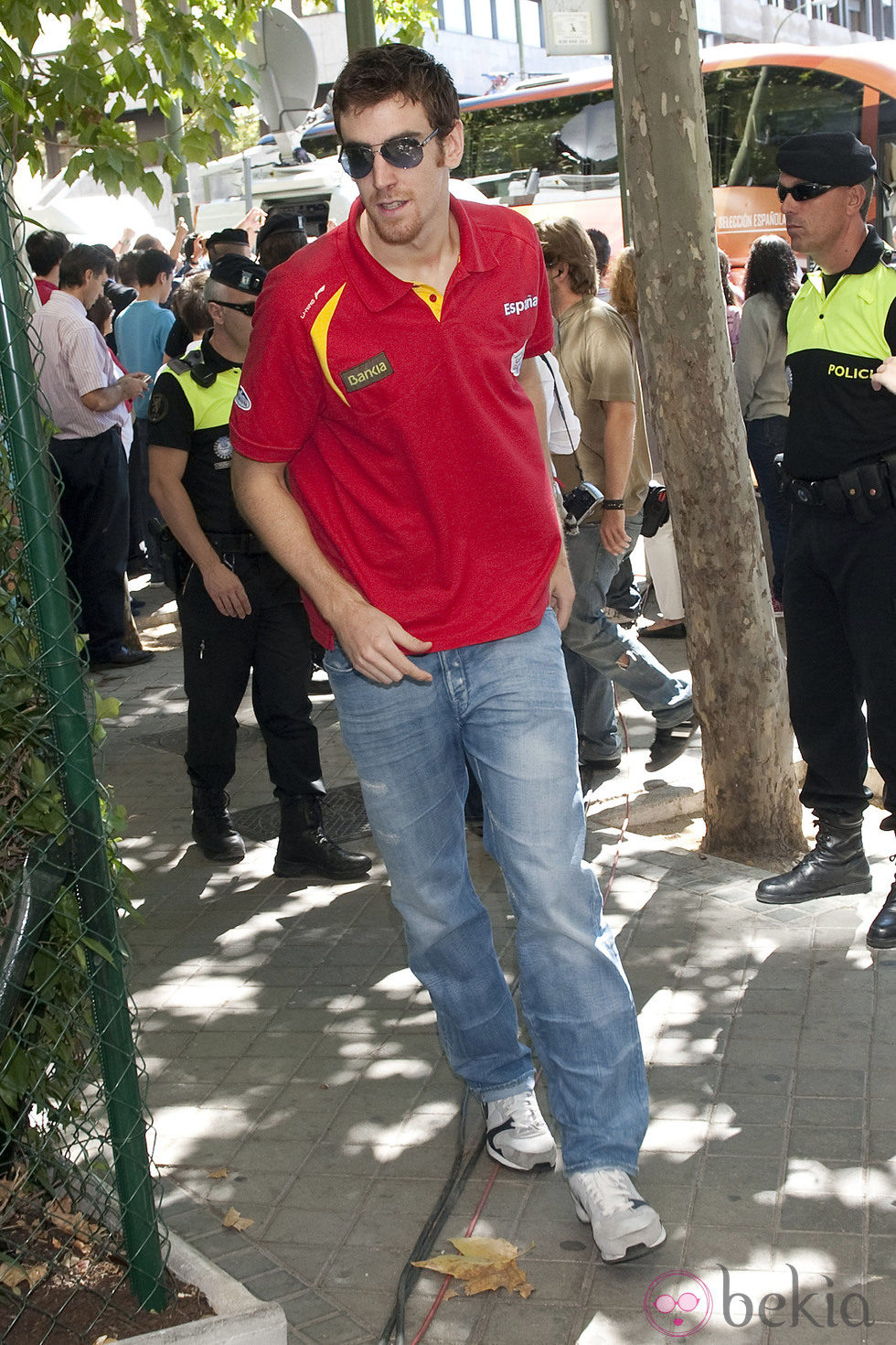 Víctor Claver en la celebración de la victoria del Eurobasket 2011