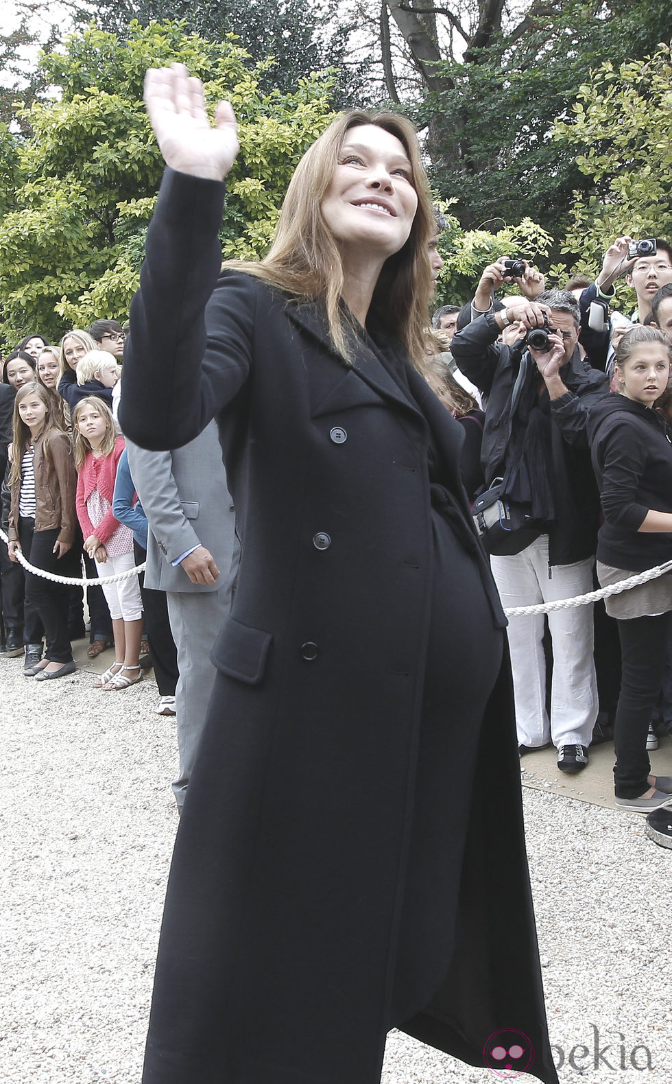 Carla Bruni en las Jornadas del Patrimonio de Francia a punto de dar a luz