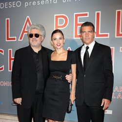 Antonio Banderas, Pedro Almodóvar y Elena Anaya en el estreno de "La piel que habito" en Roma