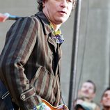 El guitarrista de REM Peter Buck durante un concierto en Nueva York