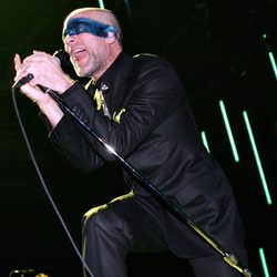 El cantante de REM Michael Stipe durante un concierto ofrecido en Stuttgart