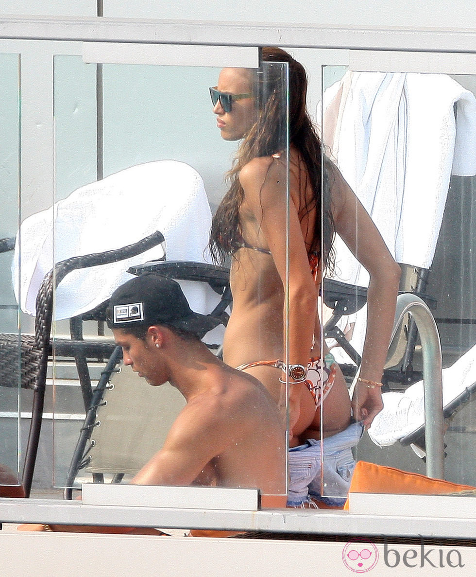 Cristiano Ronaldo e Irina Shayk en bikini durante sus vacaciones en Nueva York