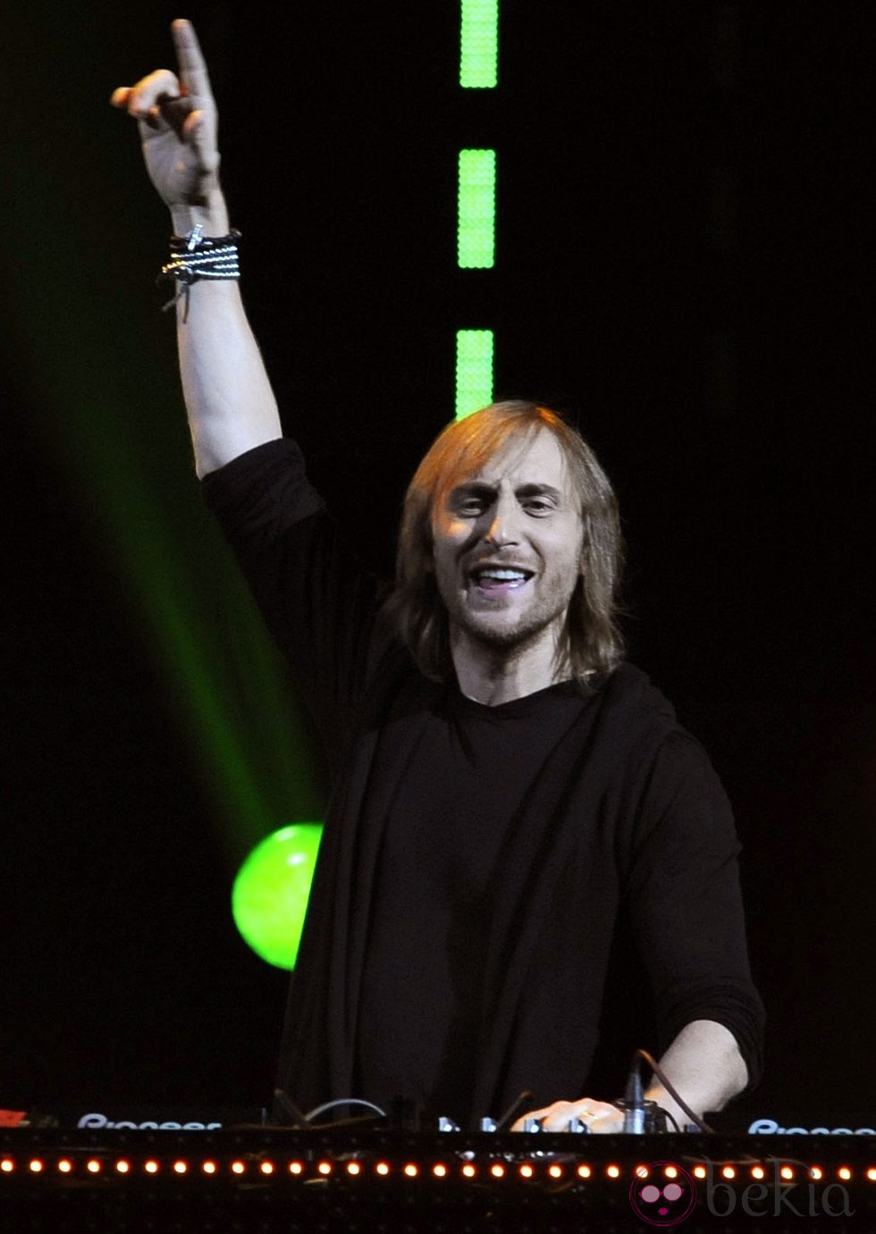David Guetta durante su actuación en el Festival iHeartRadio