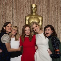 Marion Cotillard, Reese Witherspoon,  Julianne Moore, Rosamund Pike y Felicity Jones en el almuerzo de los nominados a los Oscar 2015