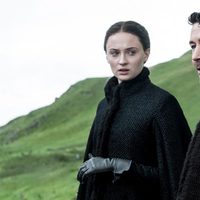 Sophie Turner y Aidan Gillen son Sansa Stark y Littlefinger en la quita temporada de 'Juego de Tronos'