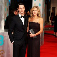 Matthew Goode y Sophie Dymoke en los BAFTA 2015