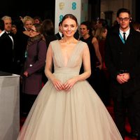Laura Haddock en los Premios BAFTA 2015