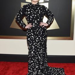 Kelly Osbourne en la alfombra roja de los Grammy 2015