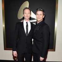 Neil Patrick Harris y David Burtka en los Grammy 2015