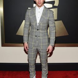 Nick Jonas en los Grammy 2015
