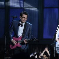 John Mayer y Ed Sheeran juntos en los premios Grammy 2015