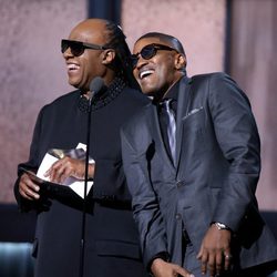 Jamie Foxx imita a Stevie Wonder en los Grammy 2015