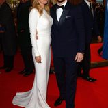 Sam Taylor-Johnson con su marido Aaron Taylor-Johnson en el estreno de 'Cincuenta sombras de Grey' en la Berlinale 2015