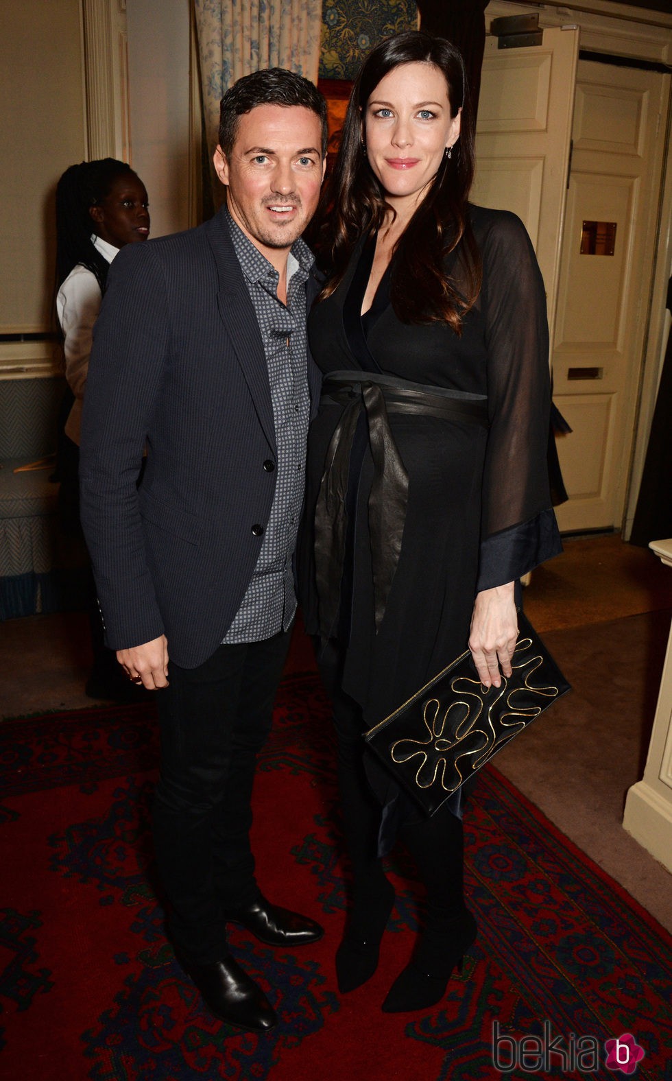 Dave Gardner y Liv Tyler en la fiesta de 'Another Man Magazine' de Londres