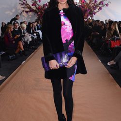 Adriana Lima asiste al desfile de Gabriela Cadena en la New York Fashion Week