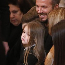 David Beckham y Harper Seven en el front row de Victoria Beckham en la Nueva York Fashion Week