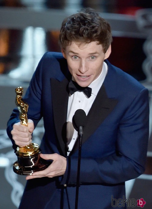 Eddie Redmayne se alza con el premio de Mejor Actor en los Oscar 2015