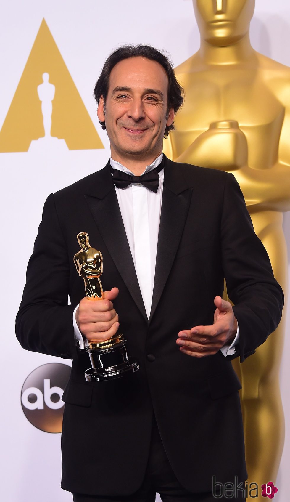 Alexandre Desplat con su primer Oscar tras vencer en Mejor Banda Sonora