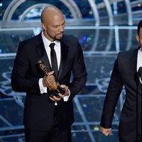 John Legend y Common reciben el Oscar a la Mejor Canción por 'Glory'