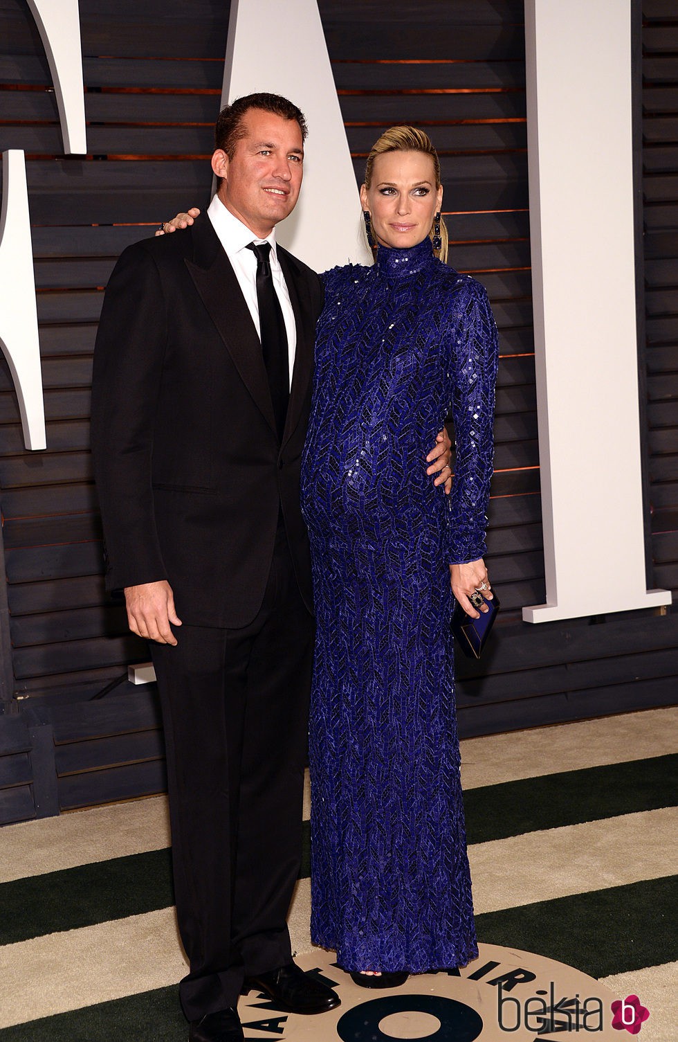 Molly Sims y Scott Stuber en la fiesta Vanity Fair tras los Oscar 2015