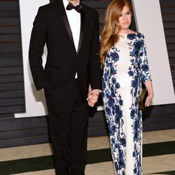 Sacha Baron Coen e Isla Fisher en la fiesta Vanity Fair tras los Oscar 2015