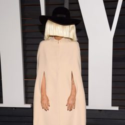 Sia en la fiesta Vanity Fair tras los Oscar 2015