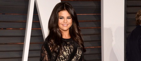 Selena Gomez en la fiesta Vanity Fair tras los Oscar 2015