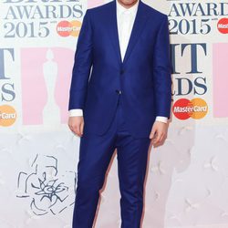 Sam Smith en la alfombra roja de los Brit Awards 2015