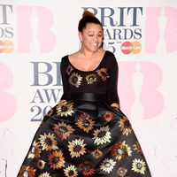 Gemma Cairney en la alfombra roja de los Brit Awards 2015