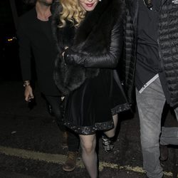 Madonna llegando a su fiesta tras la entrega de los Brit Awards 2015