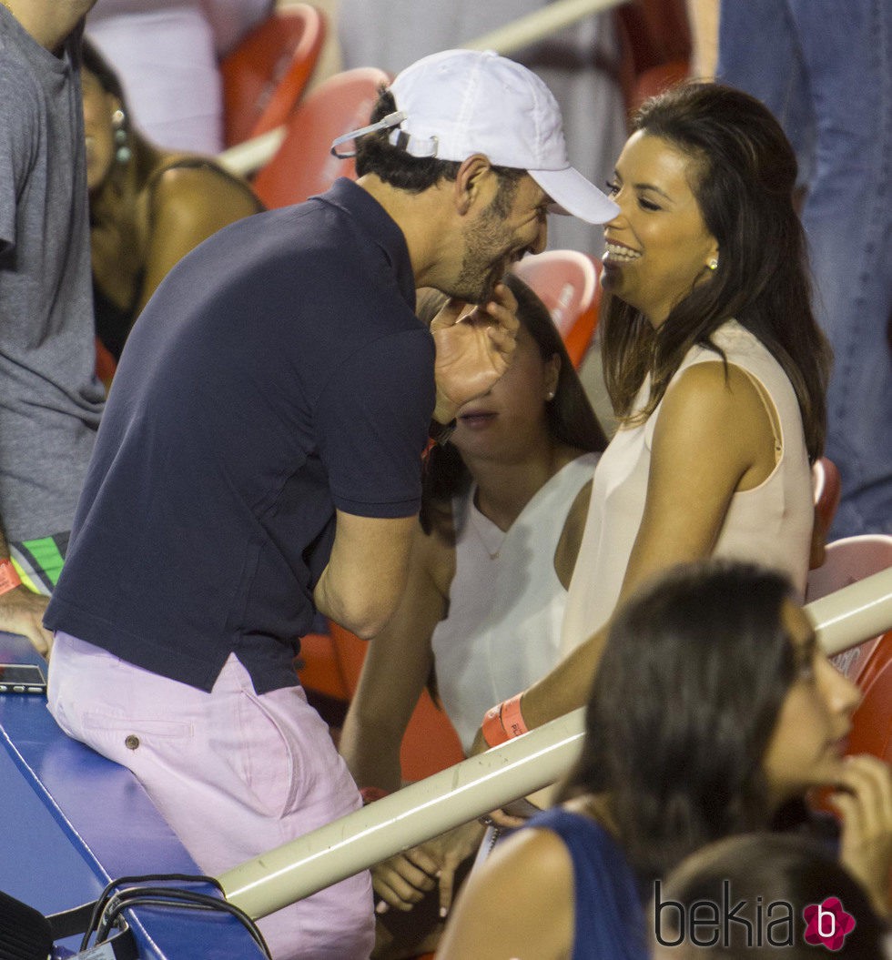 Eva Longoria y José Antonio Bastón muy cómplices en el Torneo de Tenis de Acapulco