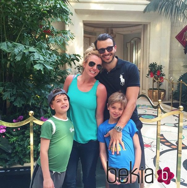 Britney Spears pasa un día en familia en las Vegas con sus hijos y Charlie Ebersol