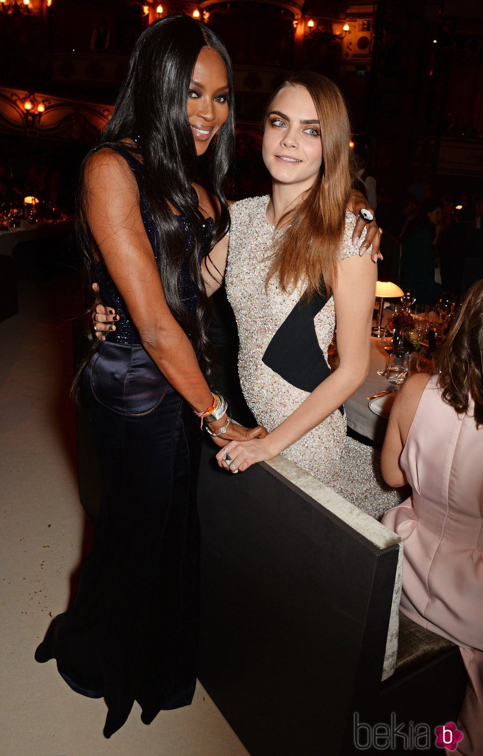 Naomi Campbell y Cara Delevingne en los British Fashion Awards 2014