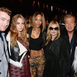 Sam Smith, Cara Delevingne, Jourdan Dunn, Kate Moss, Mario Testino y Naomi Campbell en la London Fashion Week 2015