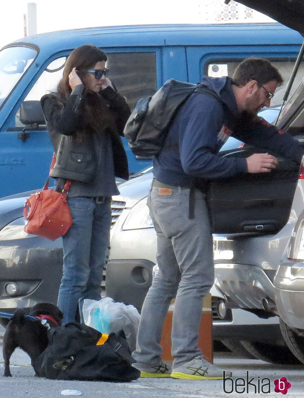 Dani Rovira y Clara Lago hacen el equipaje para marcharse de Málaga