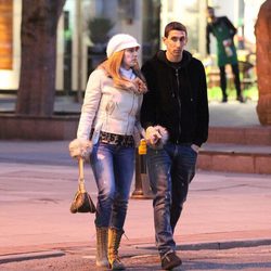 Ángel Di María y Jorgelina Cardoso paseando por Manchester