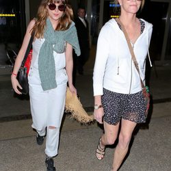 Dakota Johnson y Melanie Griffith tras volver de sus vacaciones en Cancún