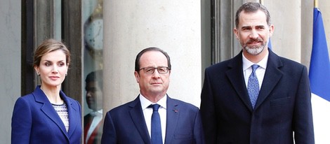 Los Reyes Felipe y Letizia con François Hollande antes de cancelar su Viaje de Estado a Francia