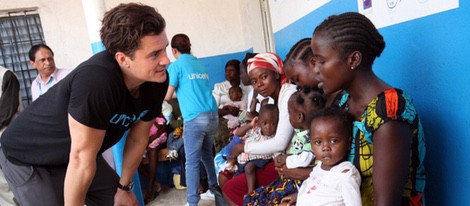 Orlando Bloom visita una clínica en Liberia como embajador de Unicef