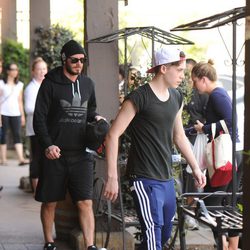 David Beckham y su hijo Brooklyn saliendo del gimnasio