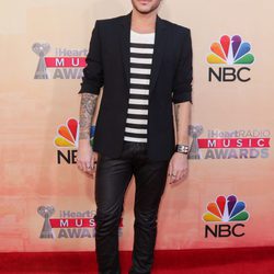 Adam Lambert en los premios iHeartRadio 2015