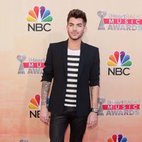 Adam Lambert en los premios iHeartRadio 2015