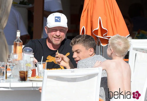 Boris becker de vacaciones en Miami con su familia