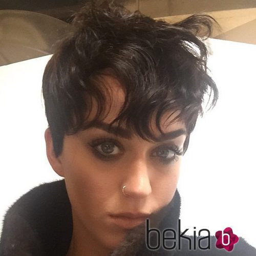 Katy Perry con el pelo corto