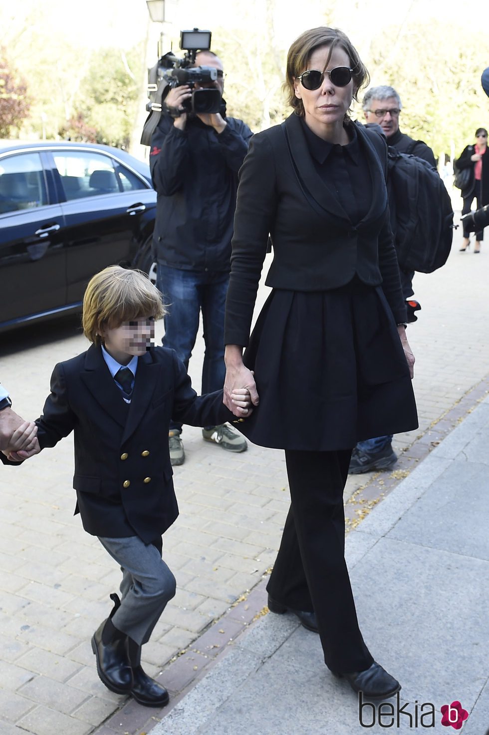 Kalina de Bulgaria y su hijo Simeón en el funeral de Kardam de Bulgaria