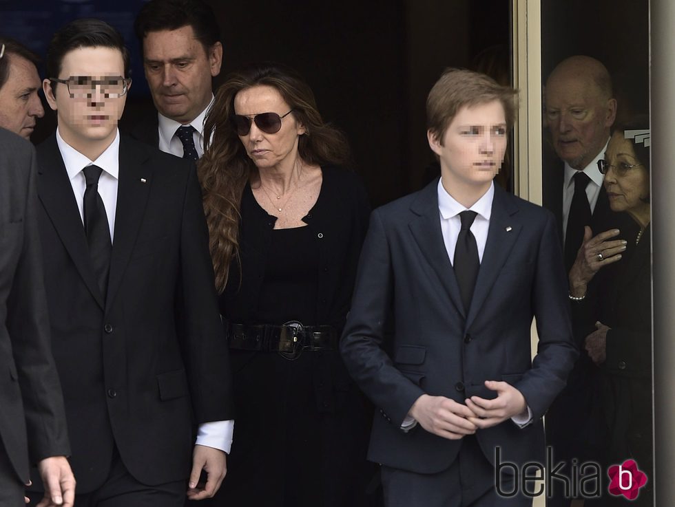 Miriam Ungría y sus hijos en el funeral de Kardam de Bulgaria