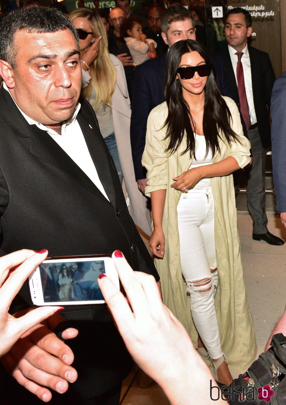 Kim Kardashian en el aeropuerto de Armenia