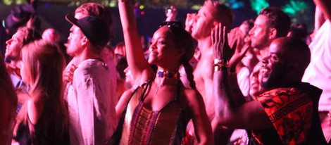Rihanna en el concierto de Drake en el Festival de Coachella 2015