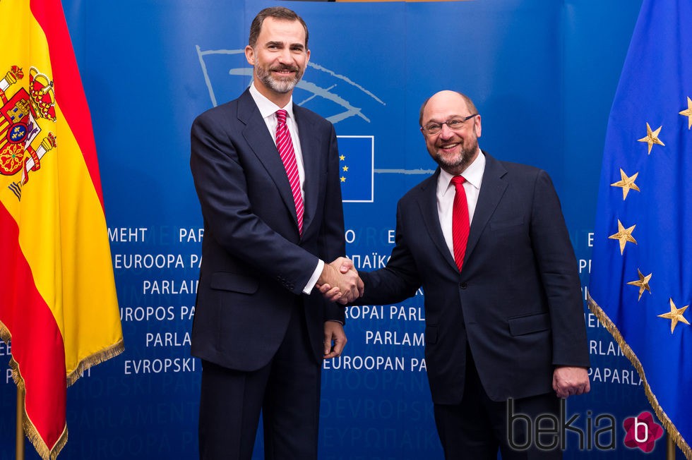 El Rey Felipe con el presidente del Parlamento Europeo, Martin Schulz