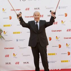 Antonio Resines y sus muletas en la inauguración del Festival de Málaga 2015